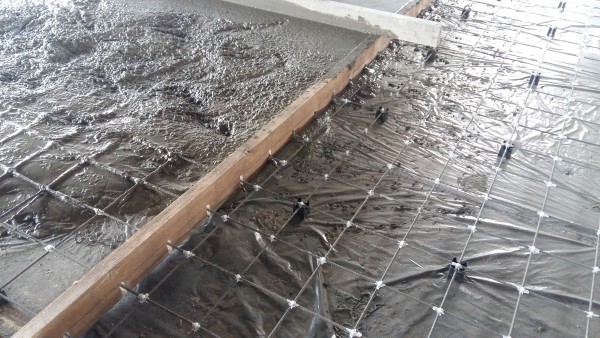 заливка бетоном сетки BASIS
