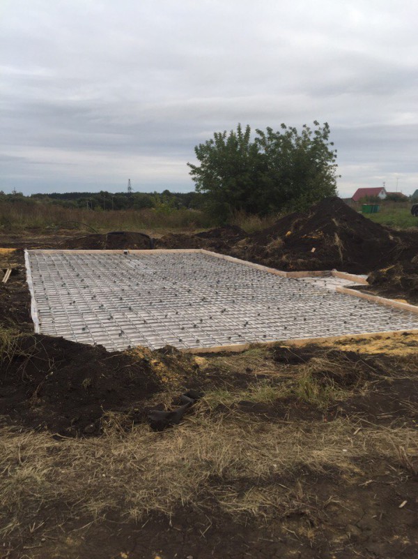 Армирование бетона монолитной плиты с сеткой BASIS